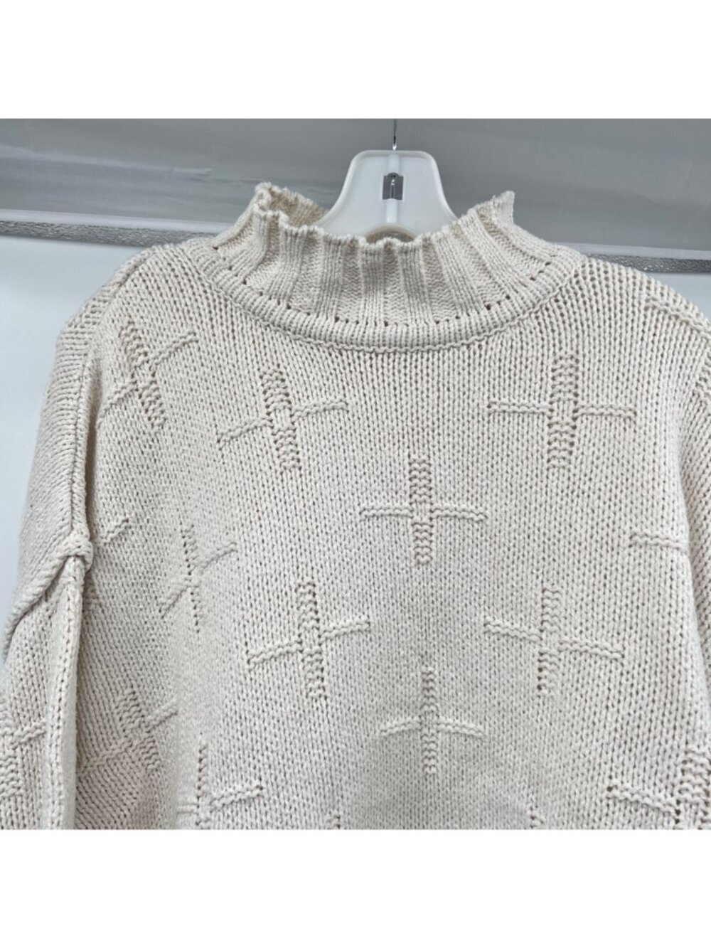 ee:some Womens Knit Pullover Sweater Mock Neck Cream Size Medium - Picture 2 of 9